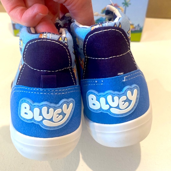 New in Box Bluey Hi Top Sneakers - Picture 7 of 11